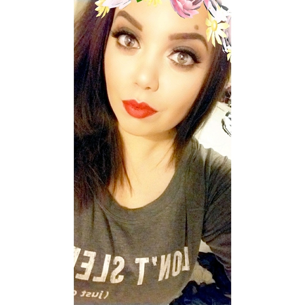 Meet your Posher, Angela